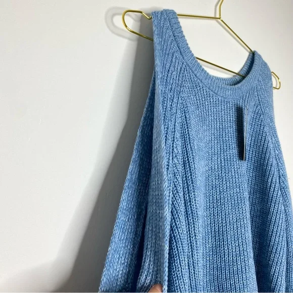 Lulu’s Artfully Inclined Open Shoulder Sweater Light Dusty Blue Knit NWT Small - Picture 8 of 13